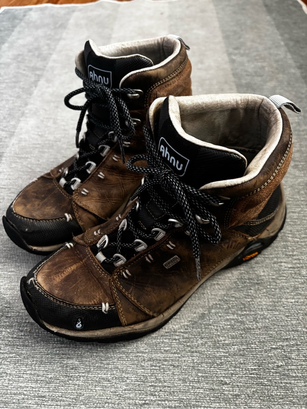 Ahnu women's Brown Leather Outdoor Hiking Boots